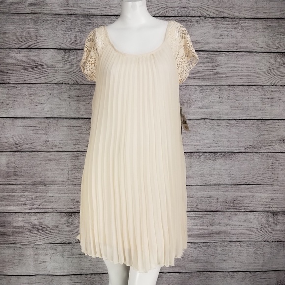 NEW As U Wish S Cocktail Shift Mini Dress Pleated Crocheted Sleeves - Picture 1 of 8
